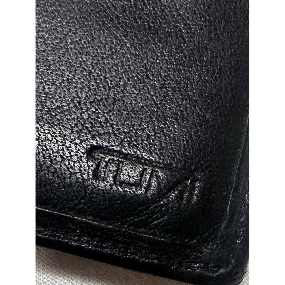 TUMI Black Smooth Leather Men’s Bi-fold Wallet